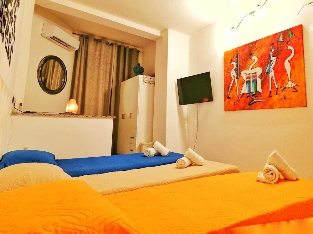 Villabeachcity Guesthouse 칼리아리 외부 사진