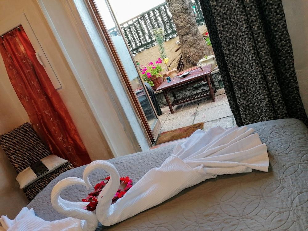 Villabeachcity Guesthouse 칼리아리 외부 사진