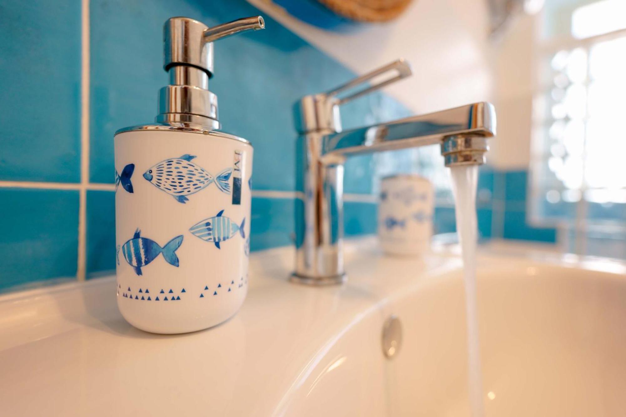 Villabeachcity Guesthouse 칼리아리 외부 사진