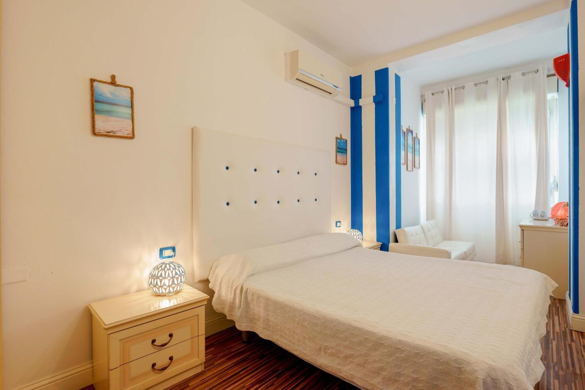 Villabeachcity Guesthouse 칼리아리 외부 사진